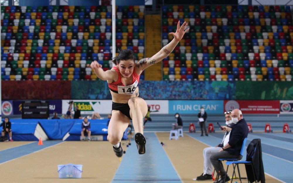 Milli atlet Tuğba Danışmaz'dan Türkiye rekoru