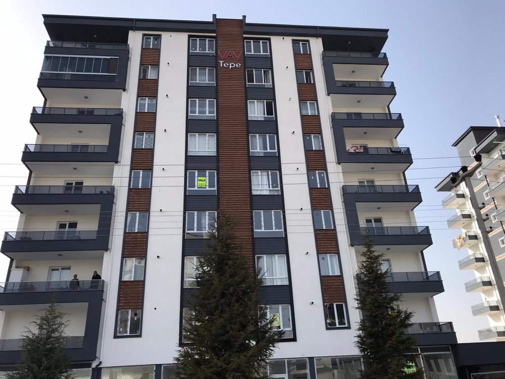 7'nci kat penceresinden düştü