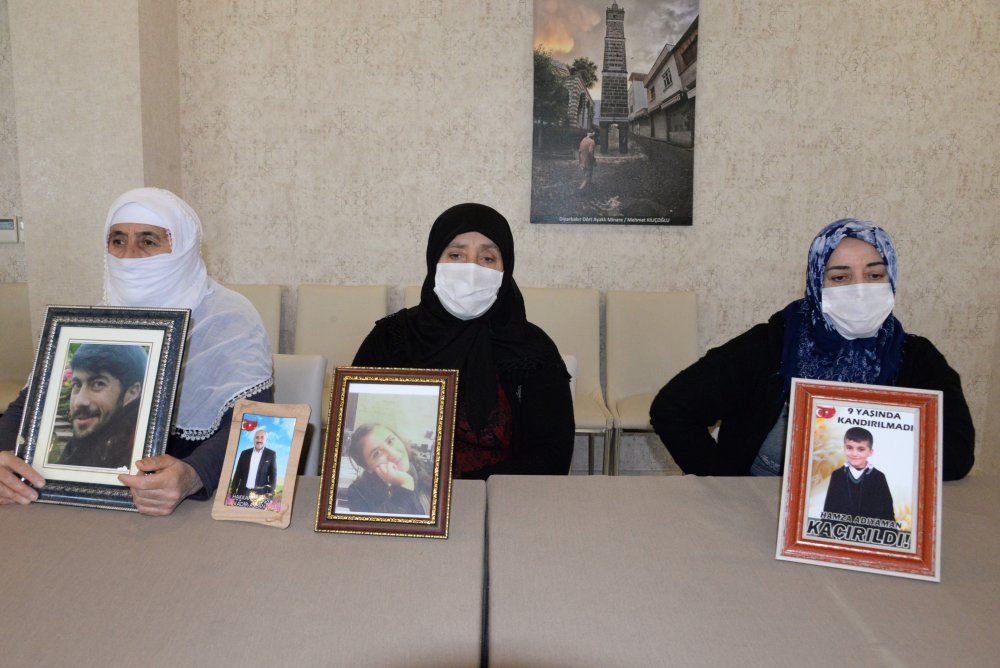 9 sene önce kaçırılan kızı Şeyma için oturma eyleminedeki Nazlı Sancar'dan açıklama: ''Hepimiz evlatlarımızı alıp güler yüzle evimize döneceğiz."