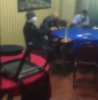 Ataşehir'de kumarhaneye çevrilen iş yerine baskın kamerada