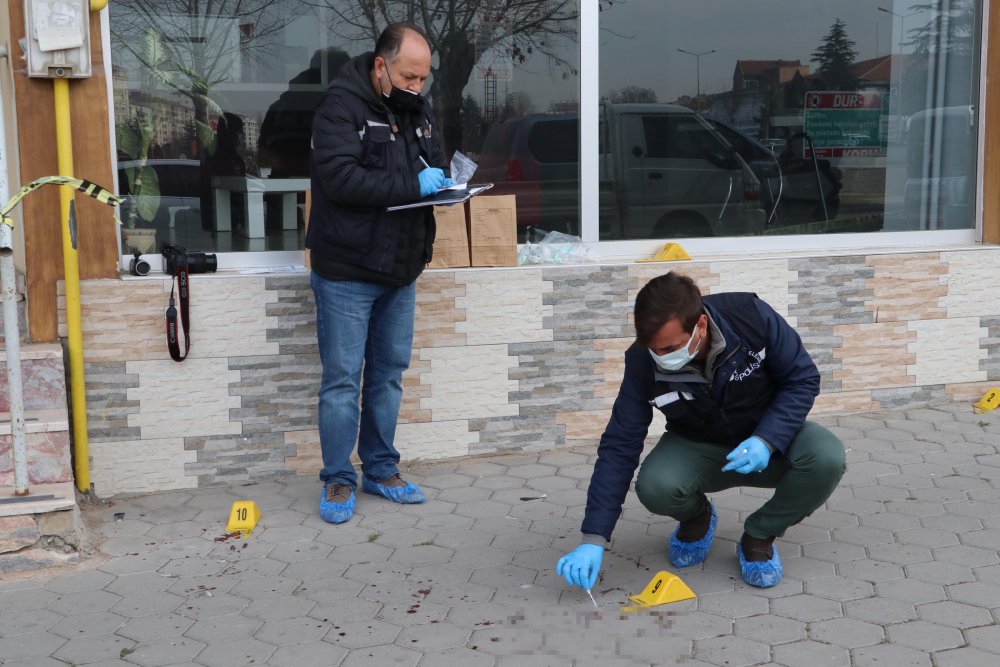 Baba artık hayatta değil oğul yaşam mücadelesi veriyor