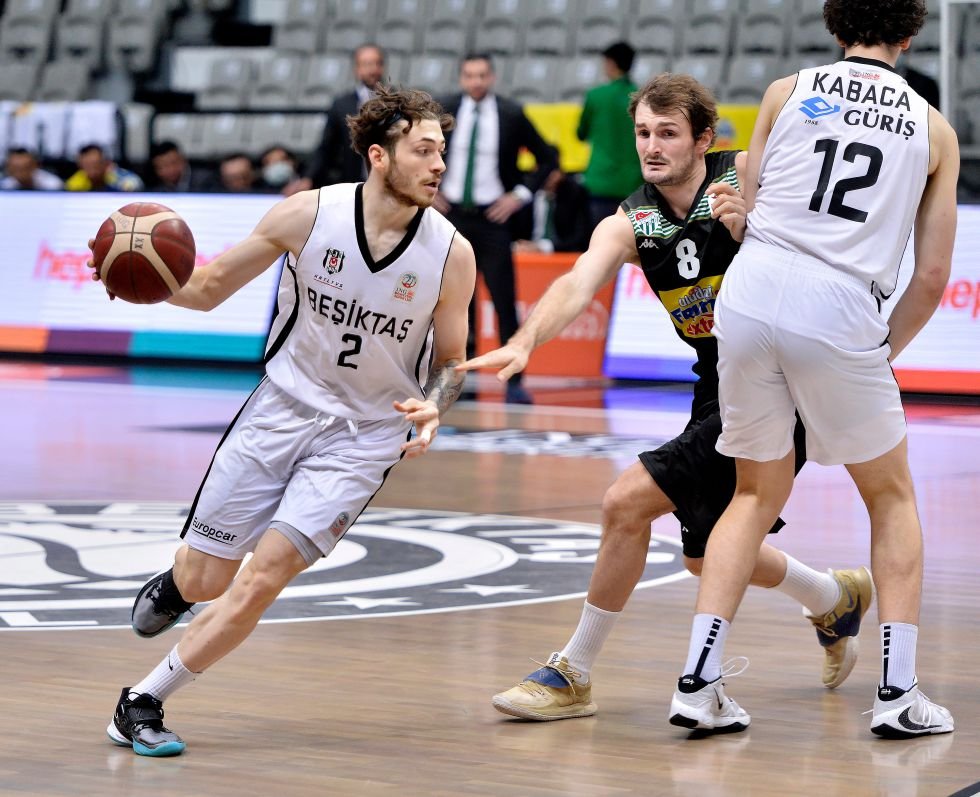 Beşiktaş - Frutti Extra Bursaspor: 69-84