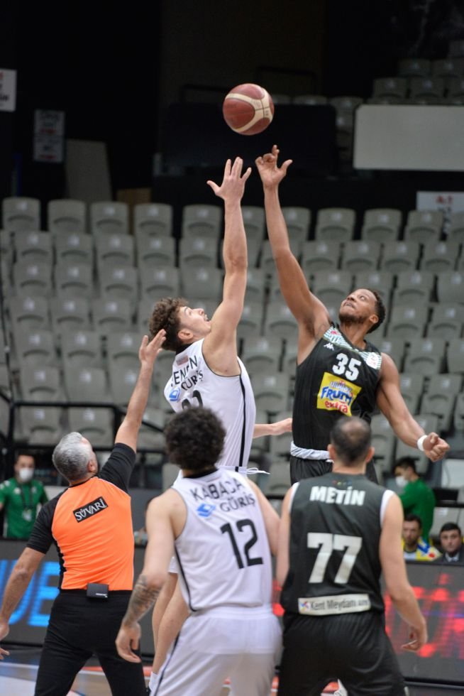 Beşiktaş - Frutti Extra Bursaspor: 69-84