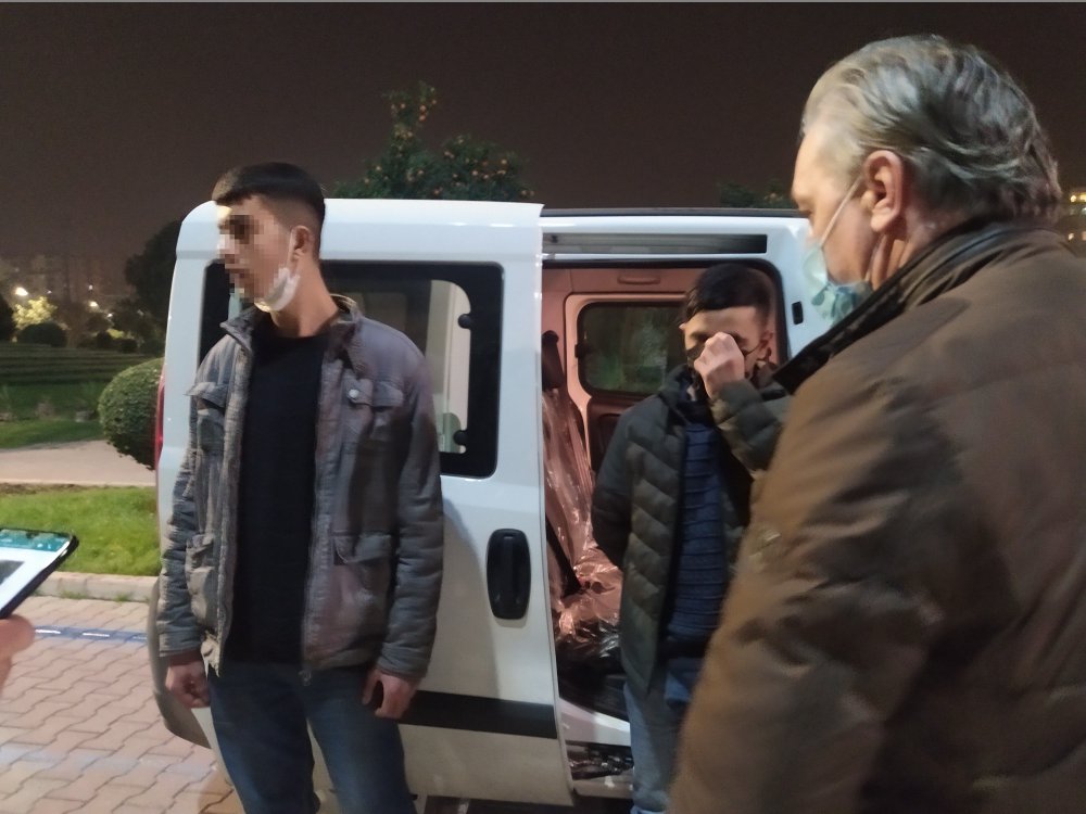Bıçaklı yaralamaya karışan iki kişi, kovalamaca sonucu yakalandı