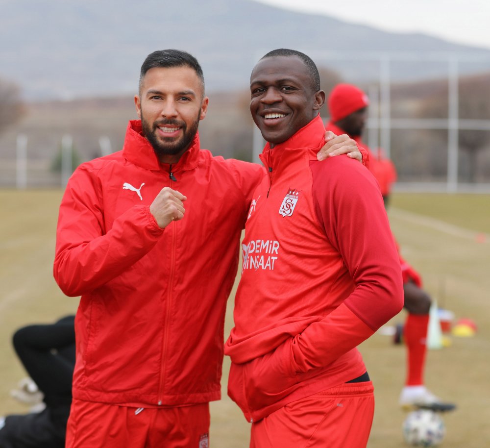 Demir Grup Sivasspor'da kupa mesaisi