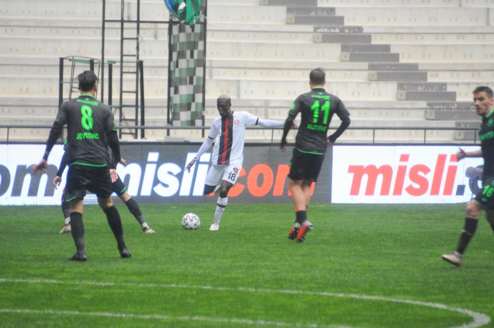 Fatih Karagümrük - İttifak Holding Konyaspor: 2-1