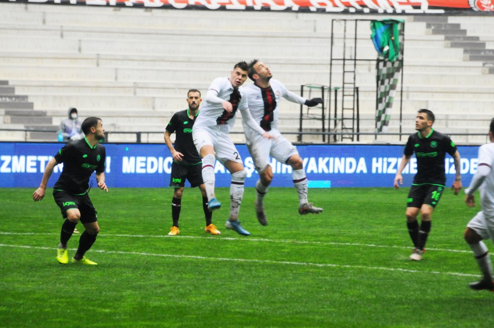Fatih Karagümrük - İttifak Holding Konyaspor: 2-1