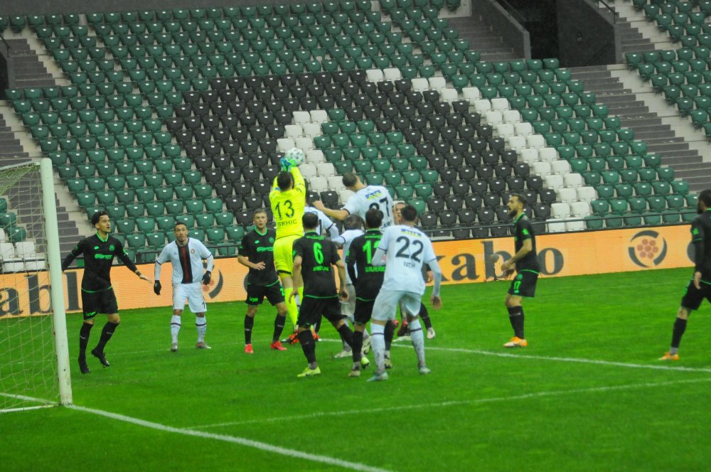 Fatih Karagümrük - İttifak Holding Konyaspor: 2-1