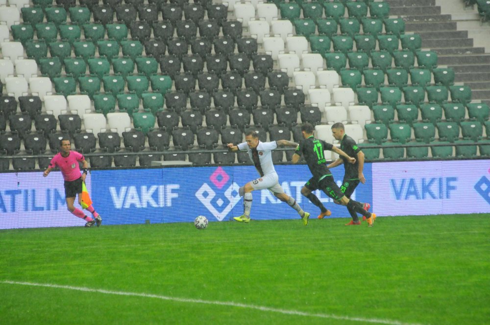 Fatih Karagümrük - İttifak Holding Konyaspor: 2-1