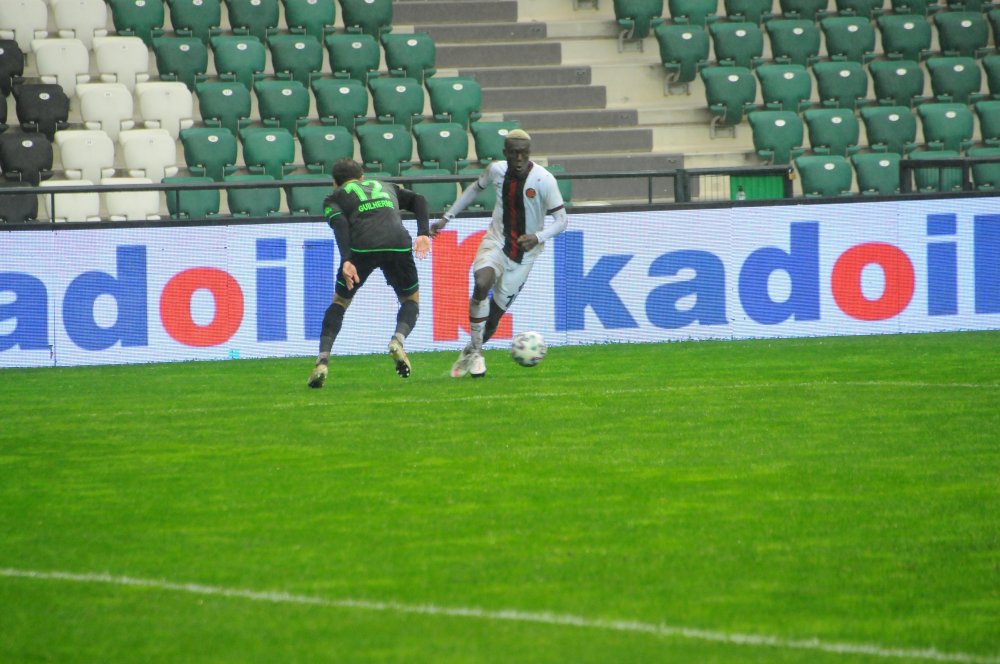 Fatih Karagümrük - İttifak Holding Konyaspor: 2-1