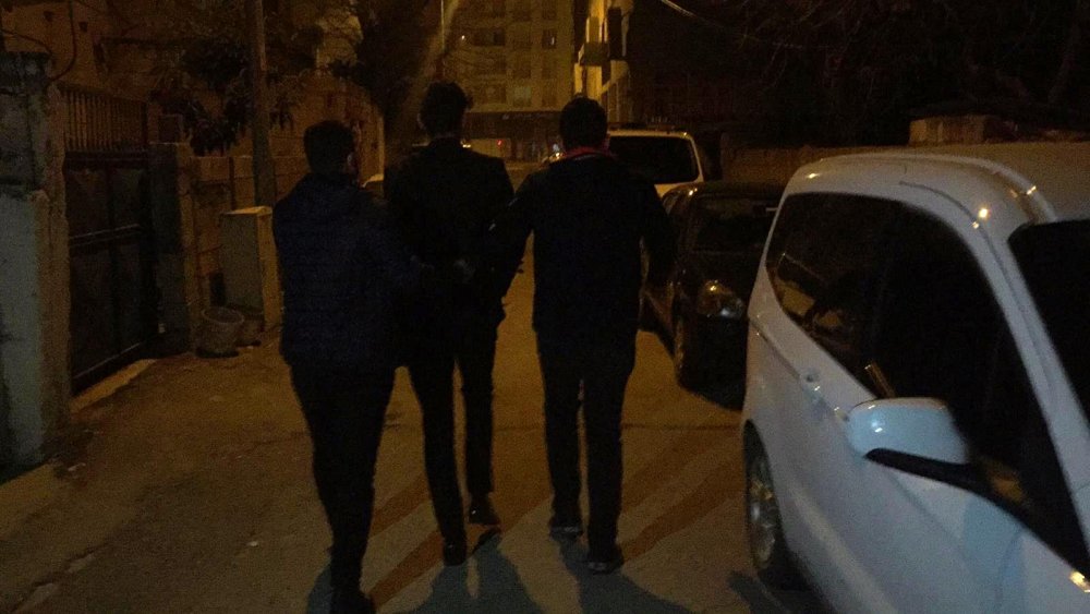 Gözaltına alındı; kardeş tartışması kötü bitti
