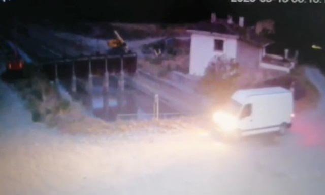 Kaymakamlıkta güvenlik görevlisi ile 4 arkadaşı kablo hırsızlığından tutuklandı