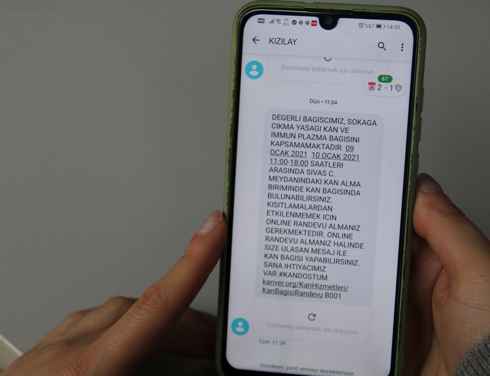 Kısıtlama günlerinde Kızılay'a kan bağışı yaptılar