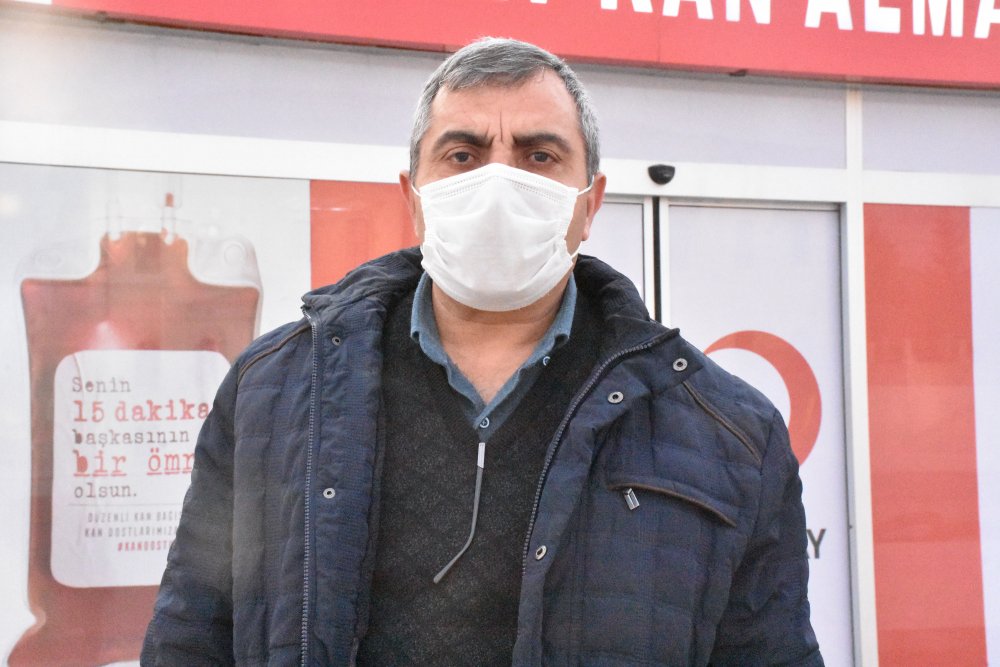Kısıtlama günlerinde Kızılay'a kan bağışı yaptılar