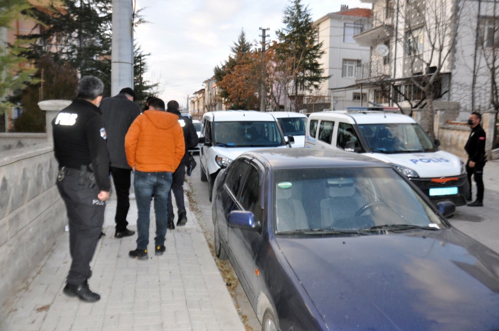Kısıtlamada ekmek almaya çıktı,  başına gelene inanamadı