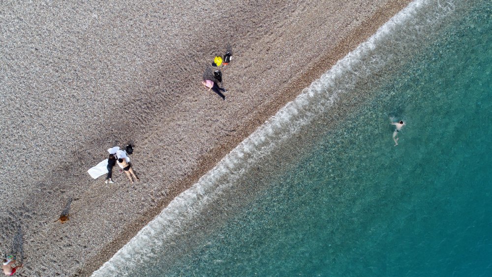 Ocak ayında yazdan kalma günlerin tadını turistler çıkardı