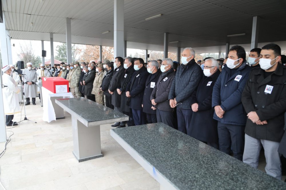 Şehit Uzman Çavuş Mehmet Çelik, Malatya'da gözyaşlarıyla toprağa verildi
