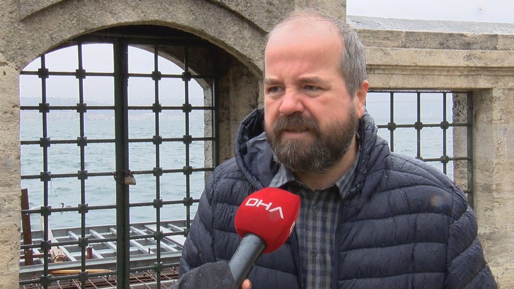Üsküdar'da 441 yıllık tarihi cami önüne yol yapımı neden istenmiyor