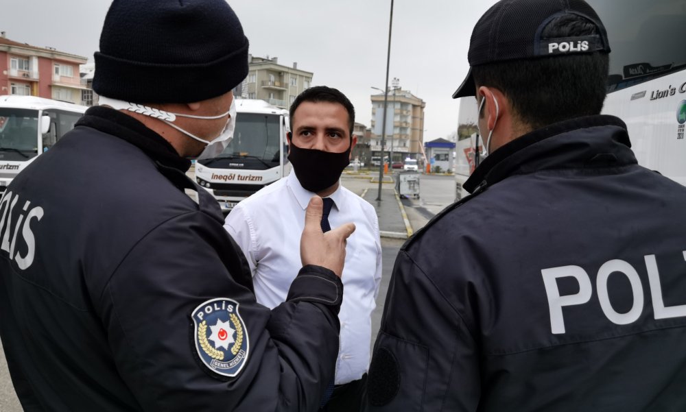Yolcu taşkınlık çıkarınca polis müdahale etti