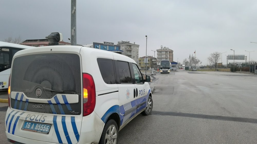 Yolcu taşkınlık çıkarınca polis müdahale etti