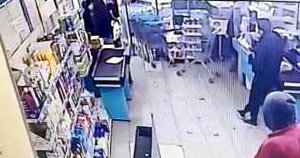 Avcılar'da  markette, "Aldığın malların parasını ver " kavgası