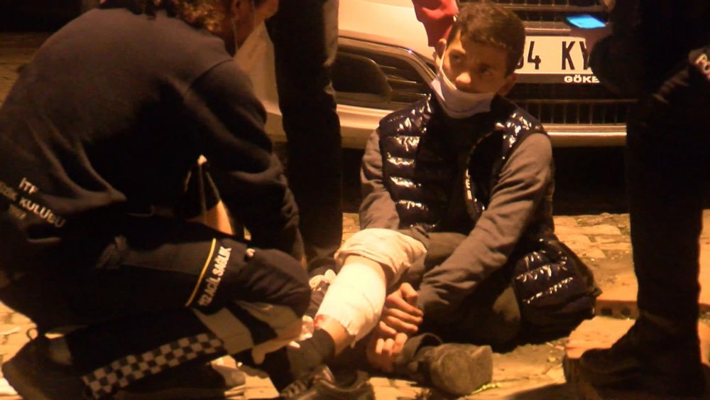 Beyoğlu'nda silahlı saldırı: 2 yaralı