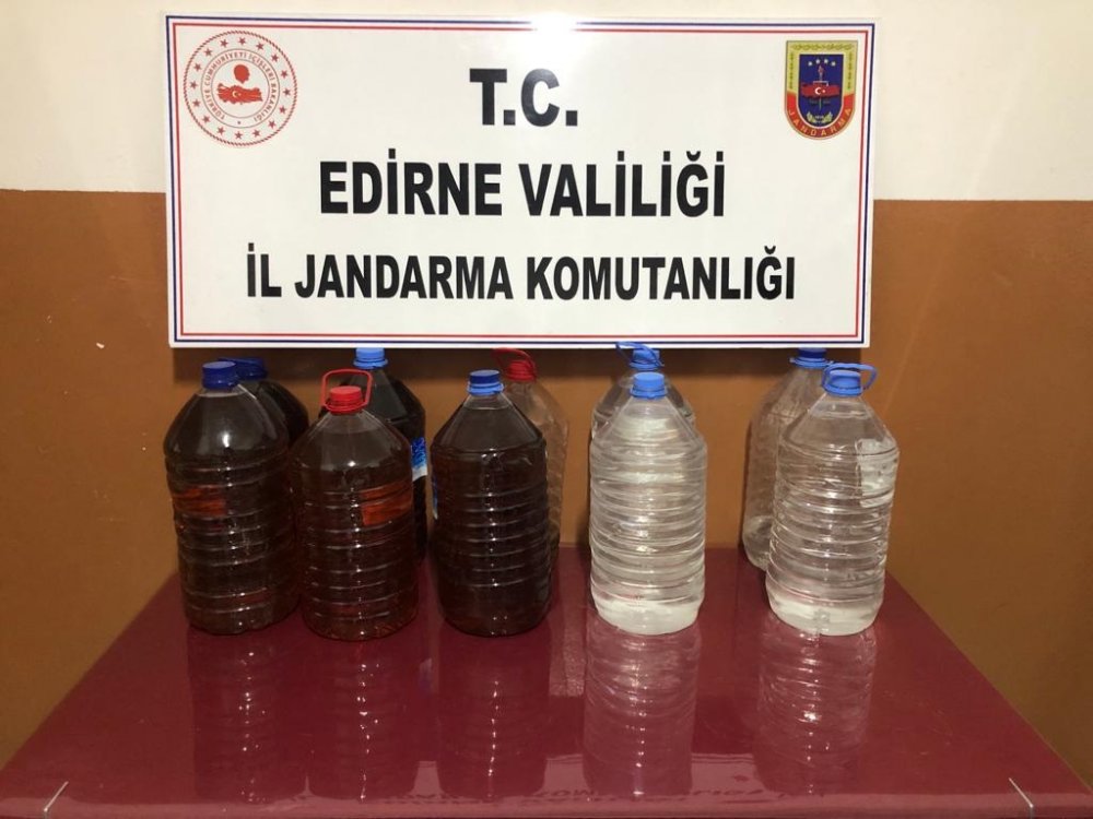 Edirne'de kaçak cep telefonu, içki, parfüm ve domuz eti ele geçirildi