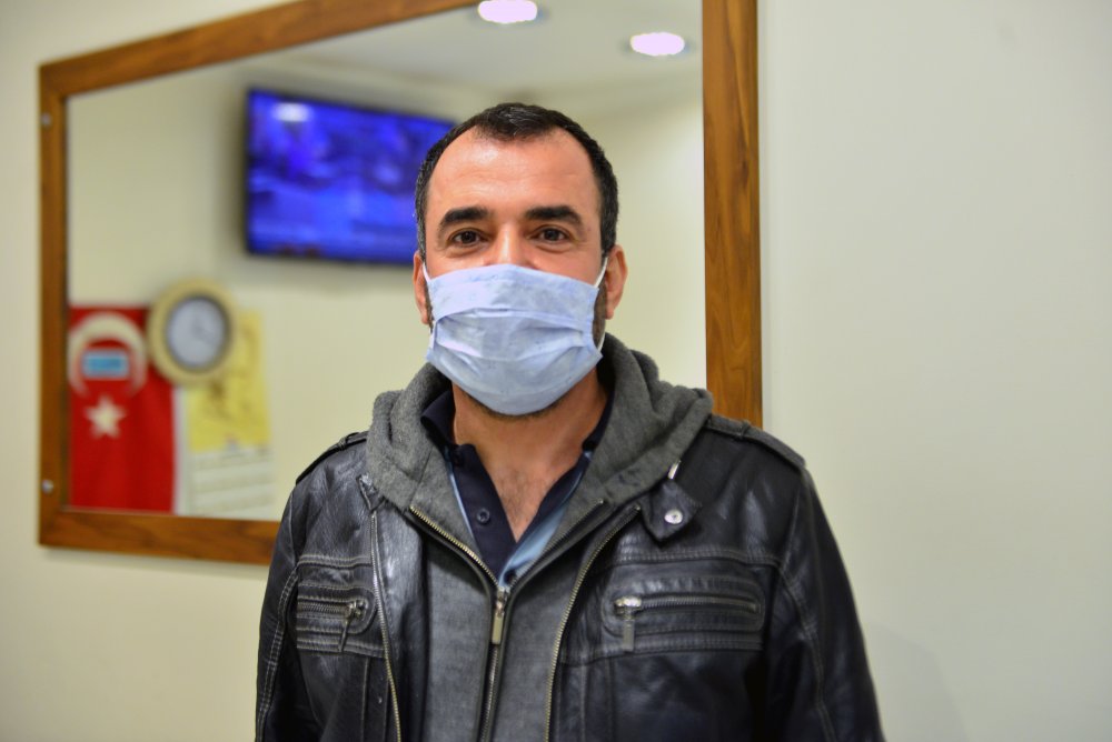 İçinde 18 kilo altın bulunan çelik kasayı delmeye çalışırken yakalandılar