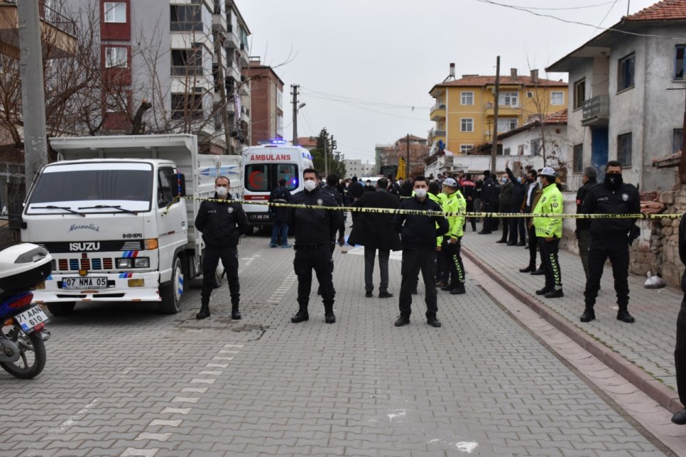 Minibüsün çarptığı 5 yaşındaki Samed hayatını kaybetti
