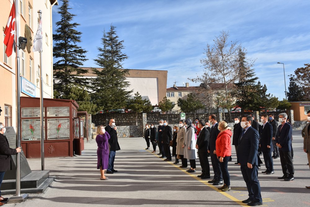 Niğde’de bayrak töreni coşkusu