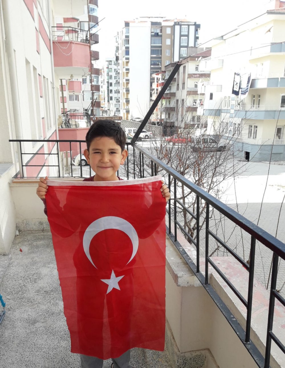 Niğde’de bayrak töreni coşkusu