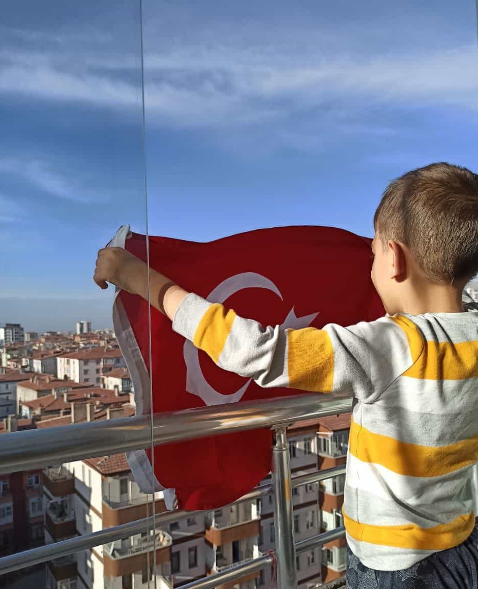 Niğde’de bayrak töreni coşkusu