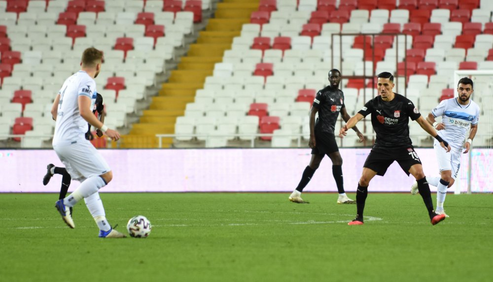 Demir Grup Sivasspor, ZTK'da çeyrek finale yükseldi