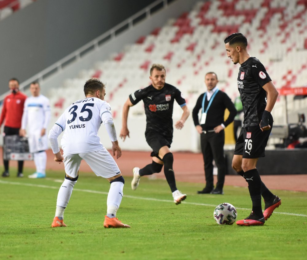 Demir Grup Sivasspor, ZTK'da çeyrek finale yükseldi