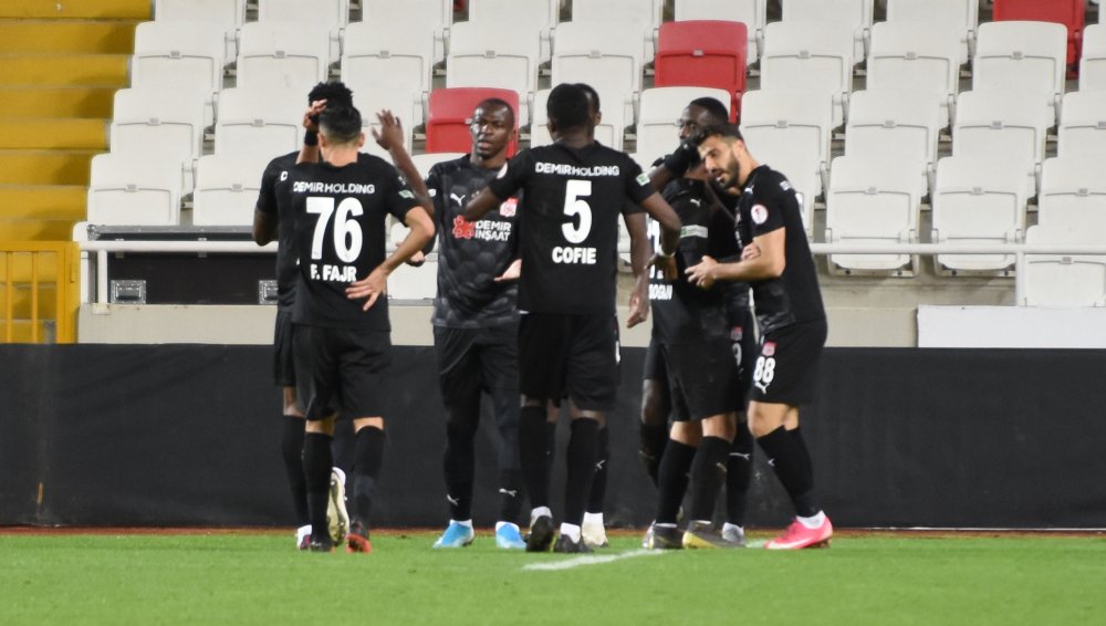 Demir Grup Sivasspor, ZTK'da çeyrek finale yükseldi