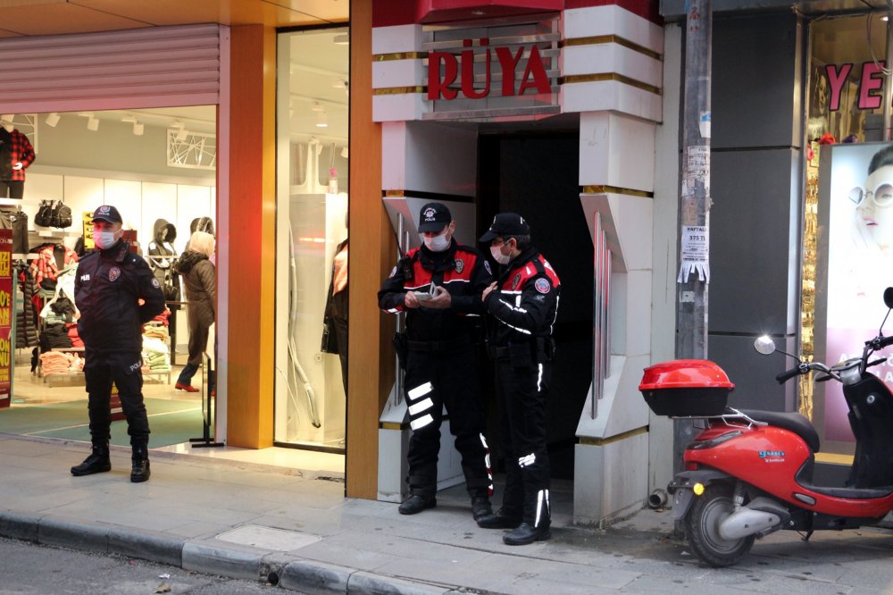 Kaldığı apart dairede hayatını çok kötü bir biçimde  kaybetmiş halde bulundu