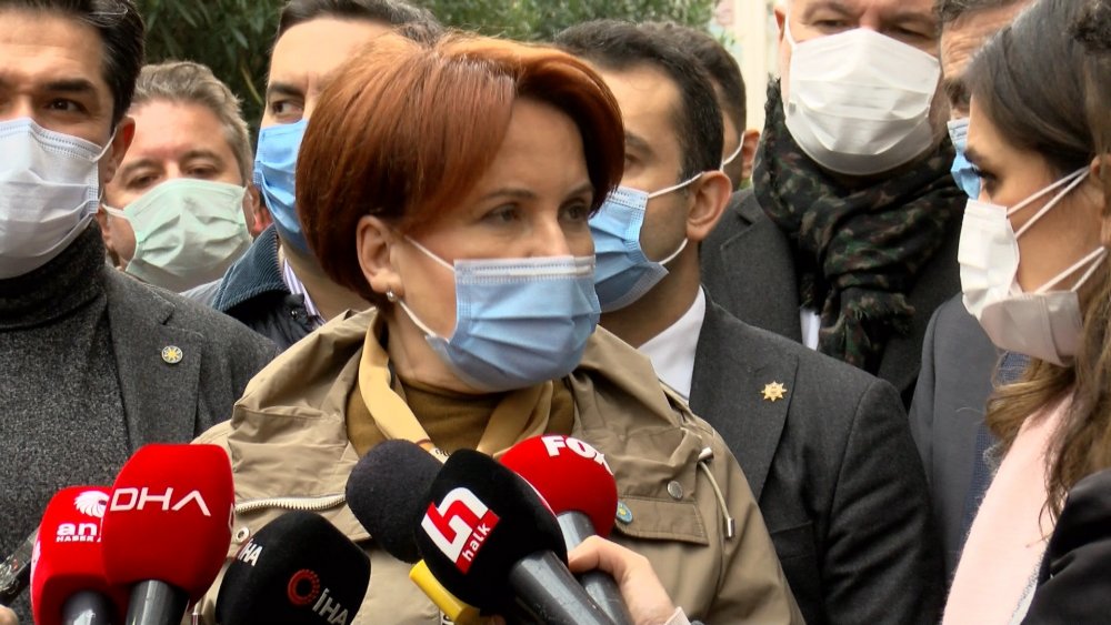 Meral Akşener, gazetecilerin sorularını yanıtladı