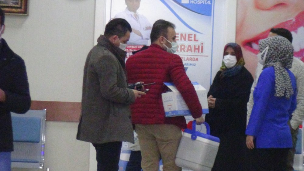Adıyaman'daki sağlık kuruluşlarına aşı dağıtımı başladı