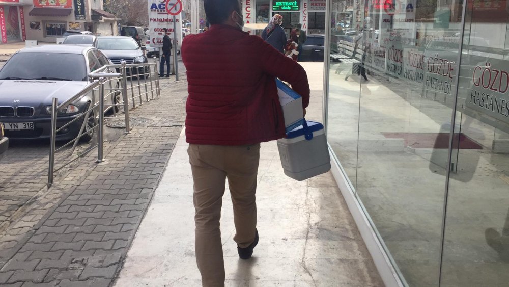 Adıyaman'daki sağlık kuruluşlarına aşı dağıtımı başladı