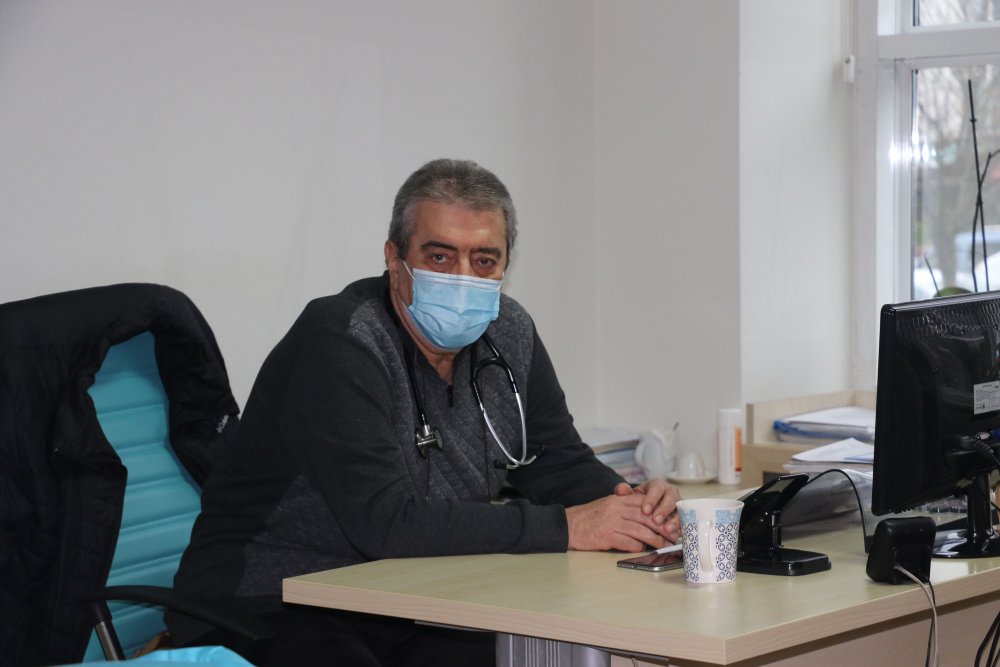 'HALA KORKU İÇERİSİNDEYİM: Koronavirüsü yenen doktor 12 günde 10 kilo verdi