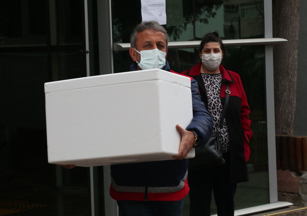 Samsun'da, Covid-19 aşıları hastanelere gönderildi