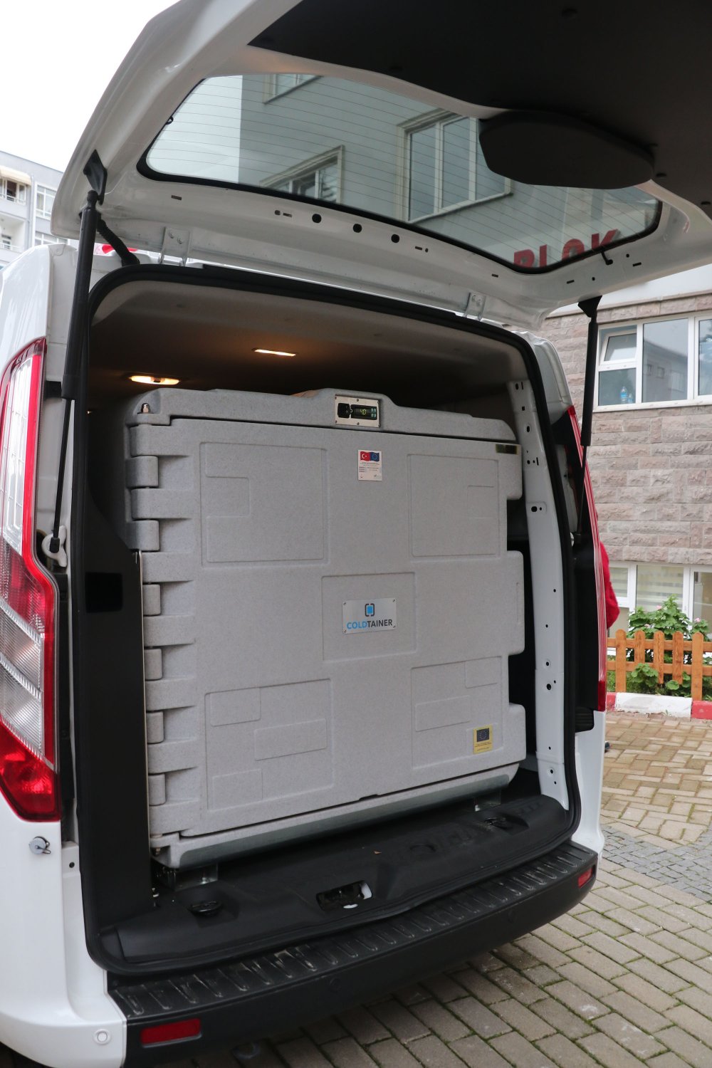 Samsun'da, Covid-19 aşıları hastanelere gönderildi