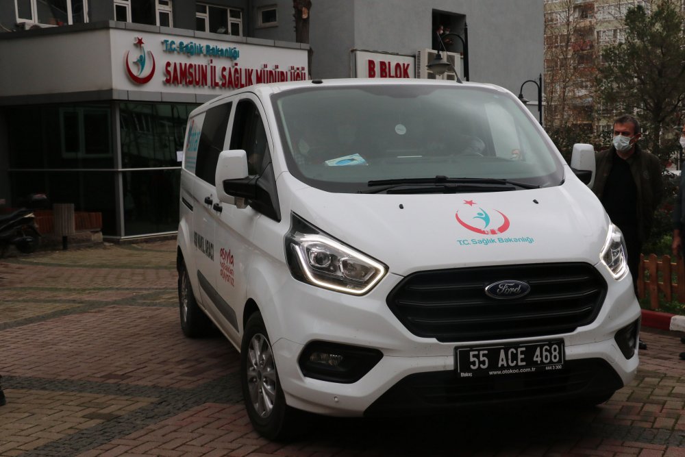 Samsun'da, Covid-19 aşıları hastanelere gönderildi