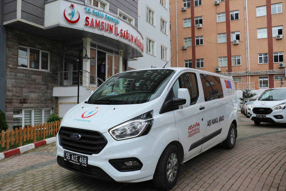 Samsun'da, Covid-19 aşıları hastanelere gönderildi