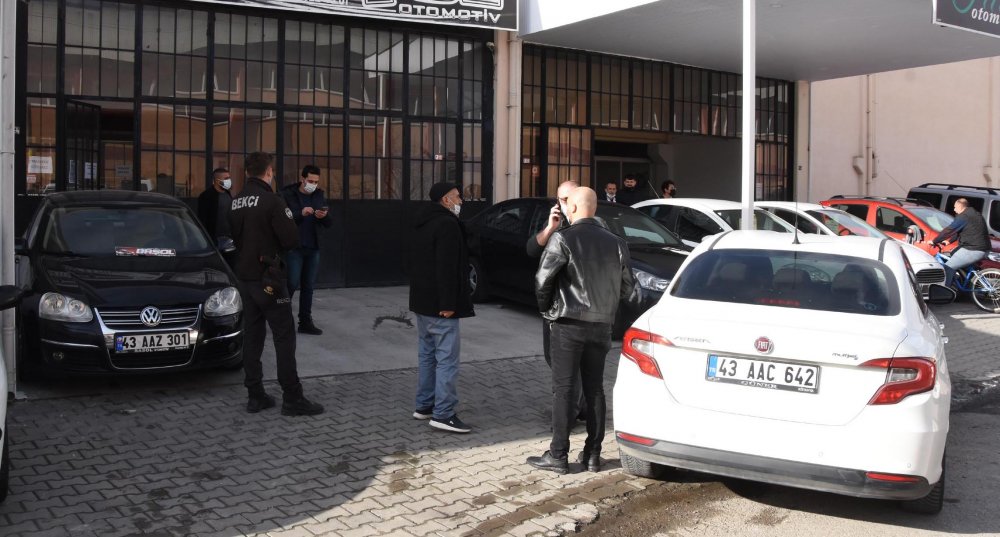Tartıştığı eşini zorla götürdüğü iş yerine kilitledi