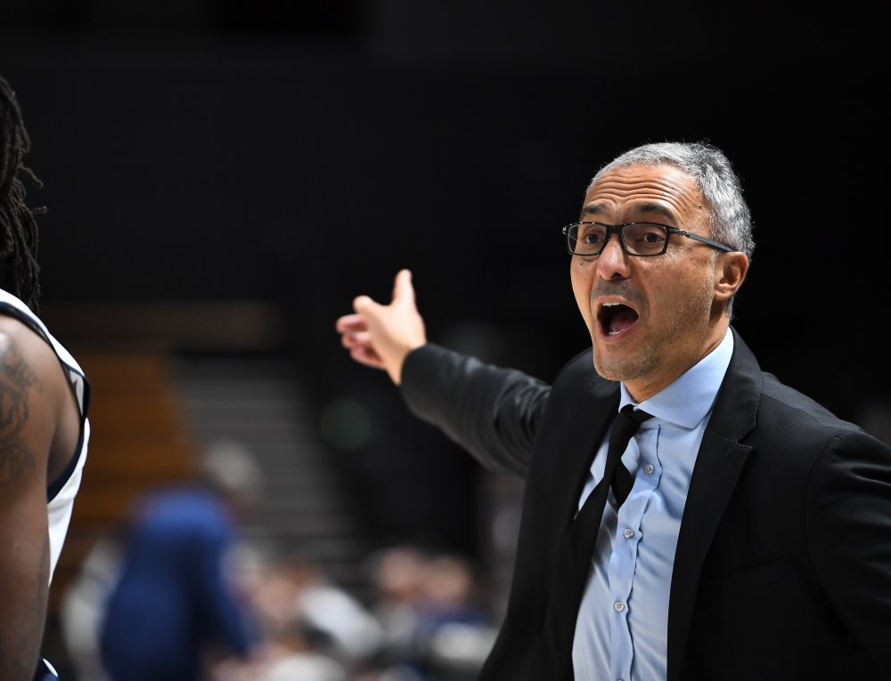 TOFAŞ Başantrenörü Demir: İstekli ve sert oynamaya devam edeceğiz