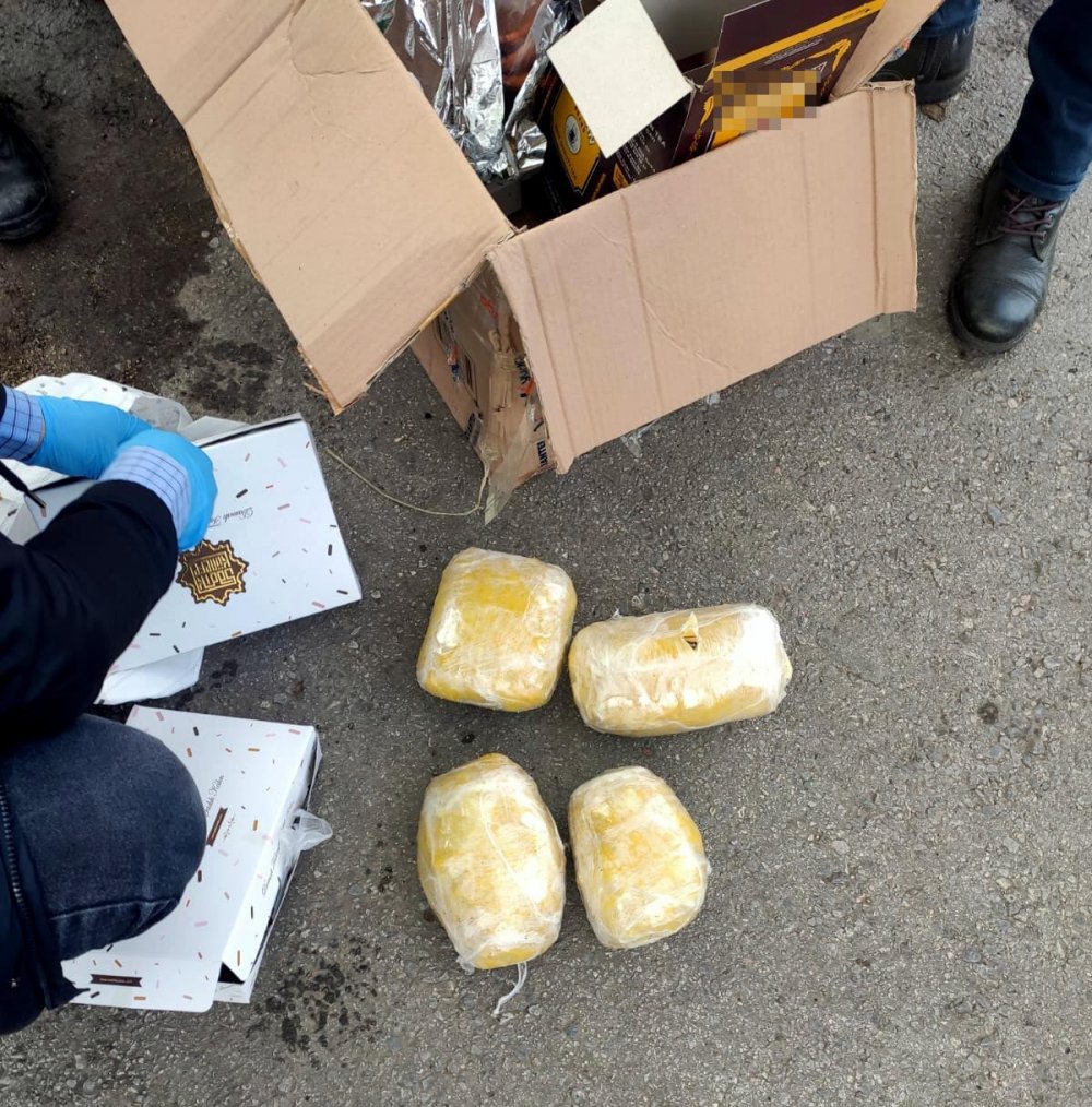 Çay poşetlerinden esrar çıktı