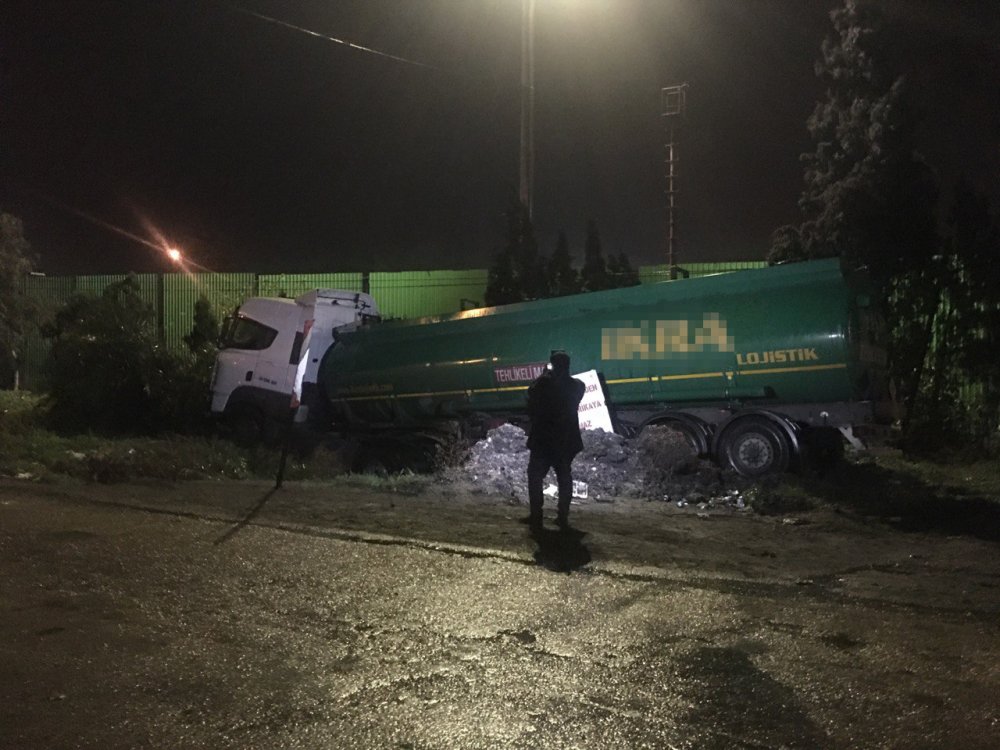 Direksiyon başında kalp krizi geçiren sürücü, kazada hayatını kaybetti