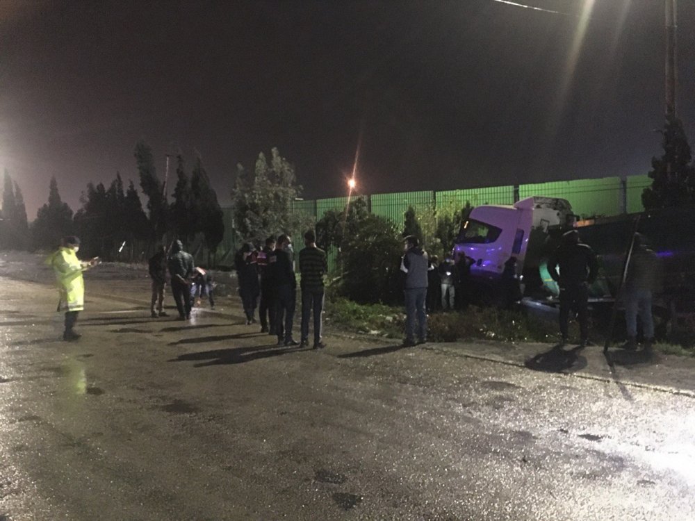 Direksiyon başında kalp krizi geçiren sürücü, kazada hayatını kaybetti