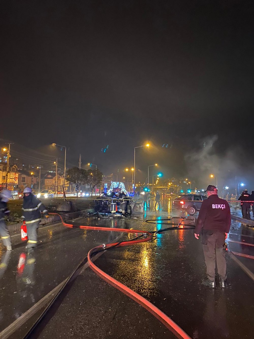 Ordu’da zincirleme kazada, 2 otomobil yandı; can kaybı ve yaralılar var